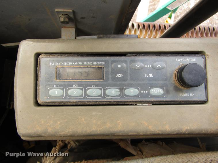 image for item DC0083 2001 John Deere 200LC excavator