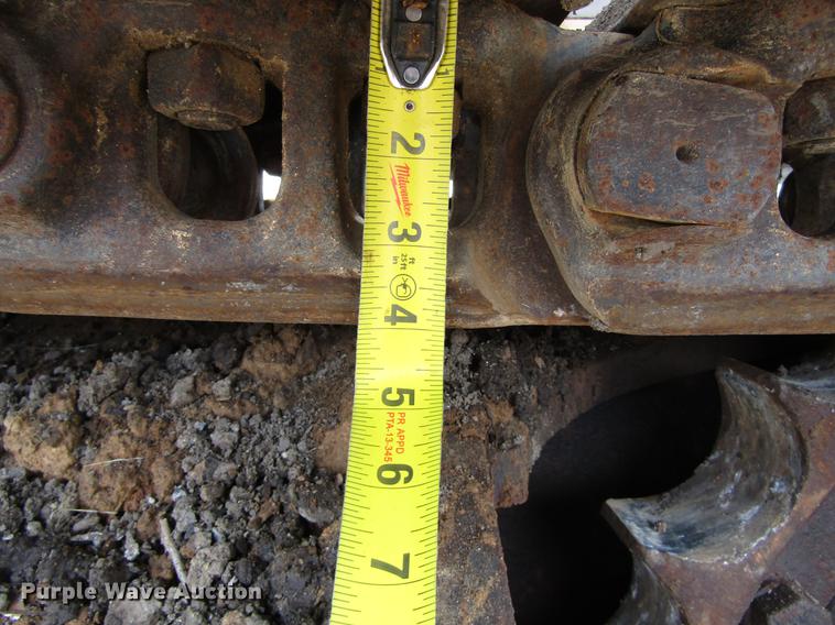 image for item DC0083 2001 John Deere 200LC excavator