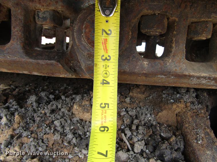 image for item DC0083 2001 John Deere 200LC excavator