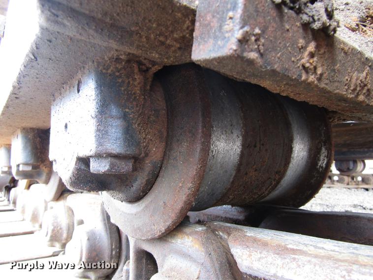 image for item DC0083 2001 John Deere 200LC excavator