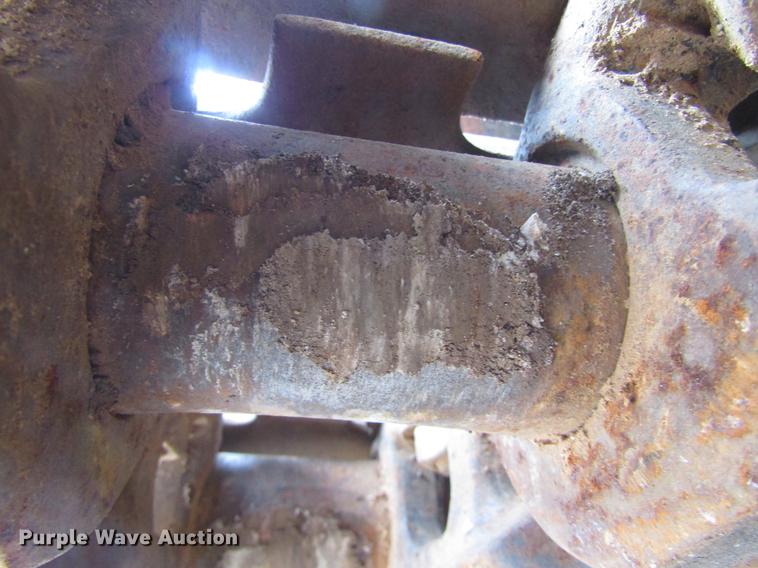 image for item DC0083 2001 John Deere 200LC excavator