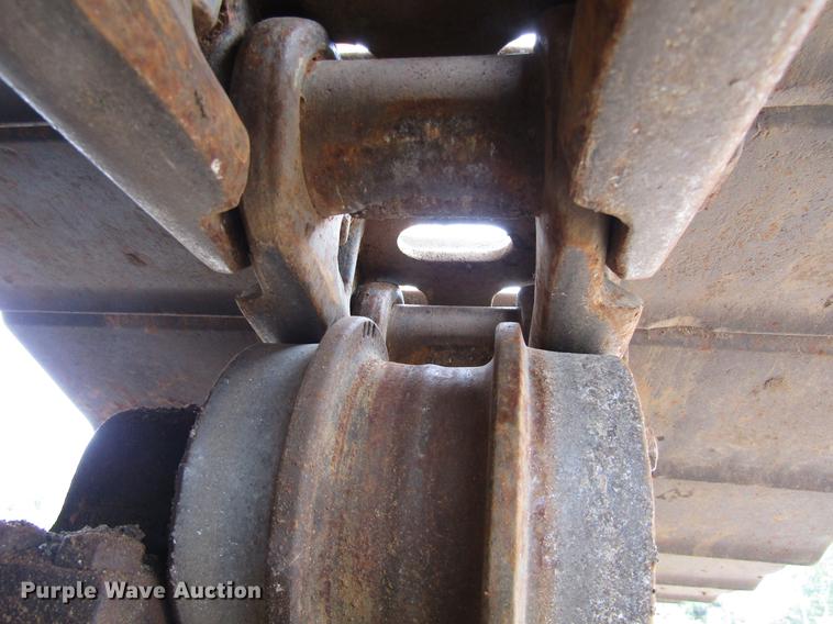 image for item DC0083 2001 John Deere 200LC excavator