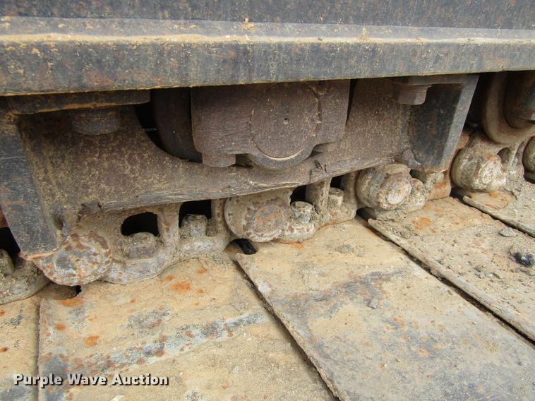 image for item DC0083 2001 John Deere 200LC excavator