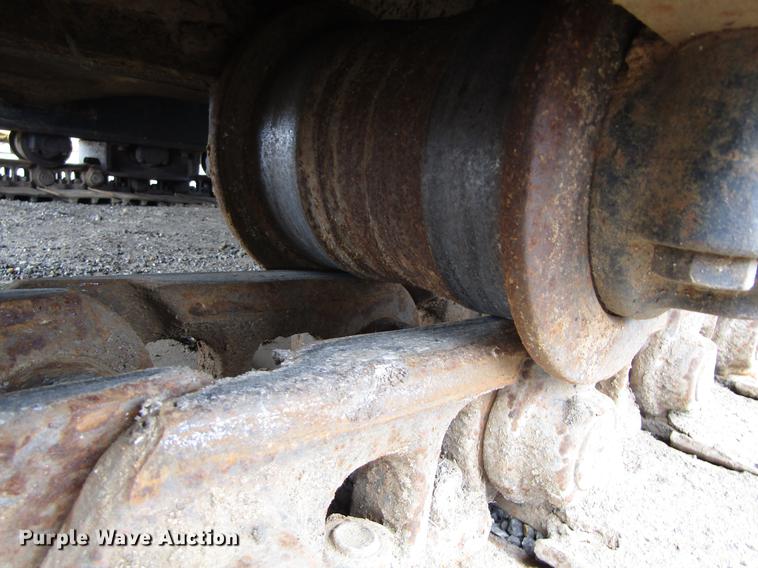 image for item DC0083 2001 John Deere 200LC excavator