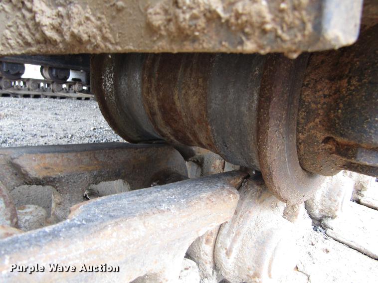 image for item DC0083 2001 John Deere 200LC excavator