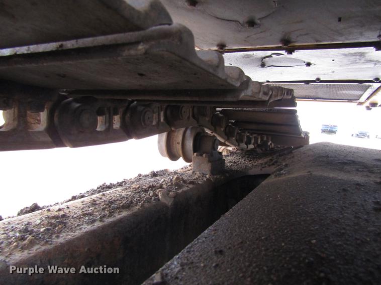 image for item DC0083 2001 John Deere 200LC excavator