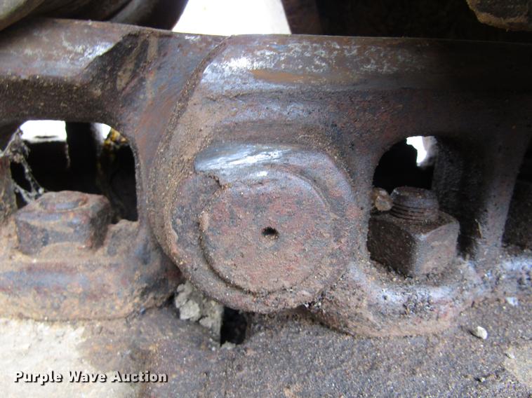 image for item DC0083 2001 John Deere 200LC excavator