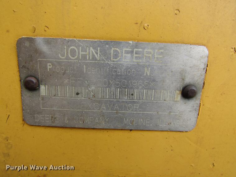 image for item DC0083 2001 John Deere 200LC excavator