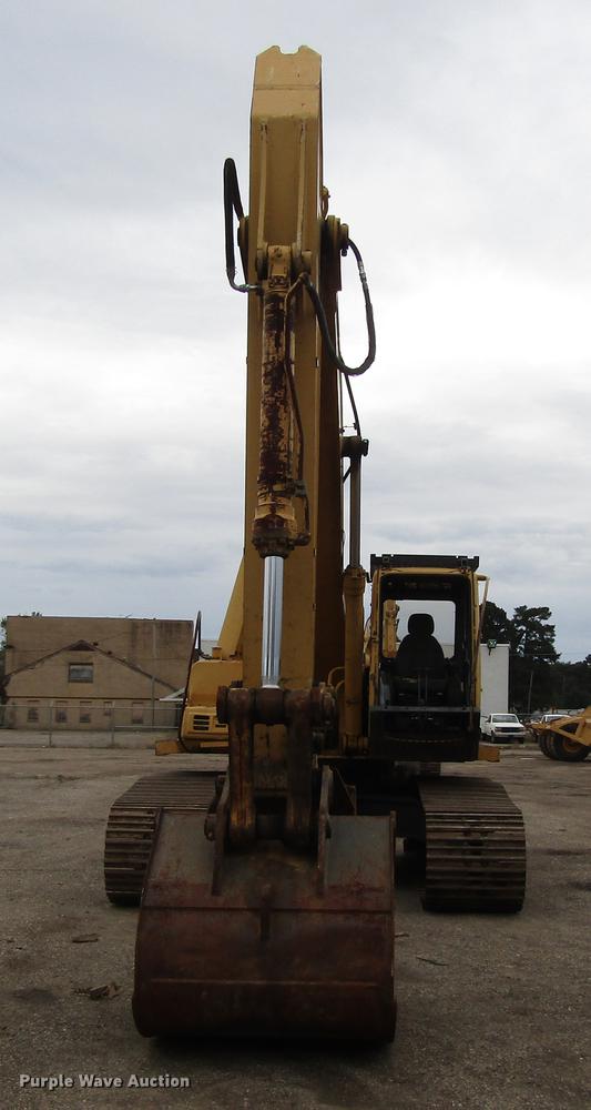 image for item DC0084 1999 John Deere 270LC excavator