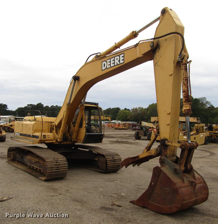 image for item DC0084 1999 John Deere 270LC excavator