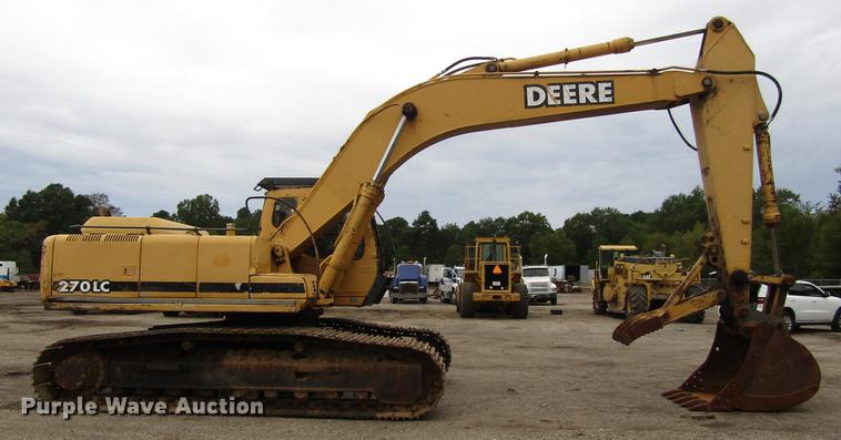 image for item DC0084 1999 John Deere 270LC excavator