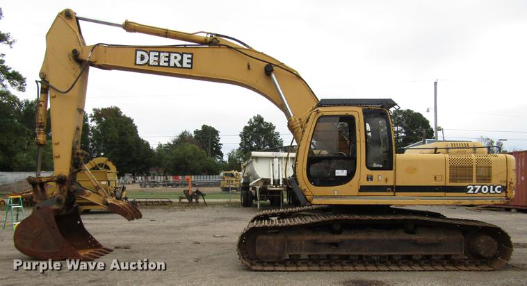 image for item DC0084 1999 John Deere 270LC excavator