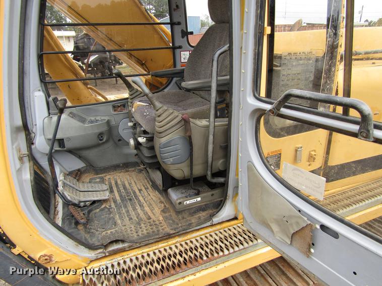 image for item DC0084 1999 John Deere 270LC excavator