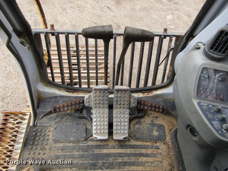 image for item DC0084 1999 John Deere 270LC excavator