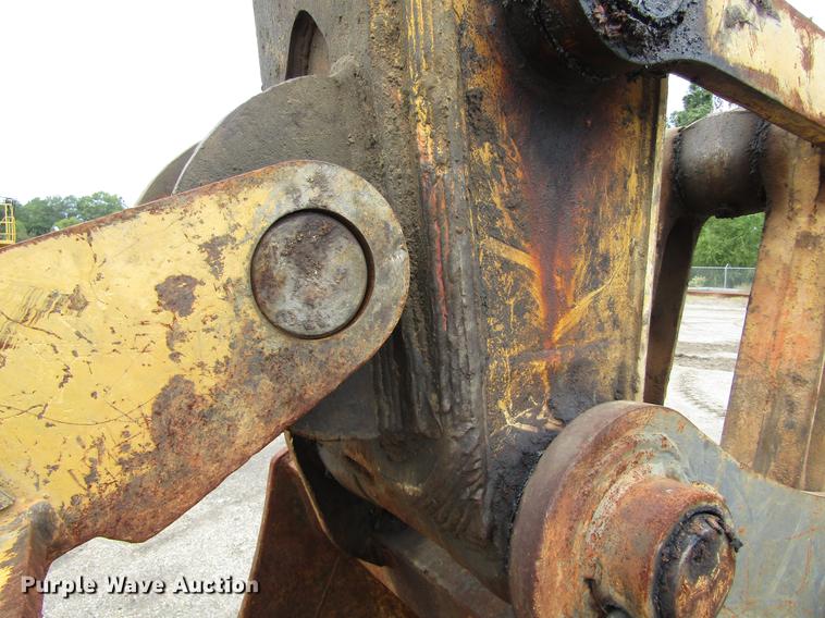 image for item DC0084 1999 John Deere 270LC excavator