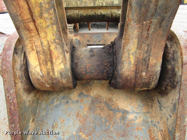 image for item DC0084 1999 John Deere 270LC excavator