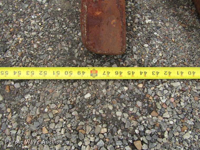 image for item DC0084 1999 John Deere 270LC excavator