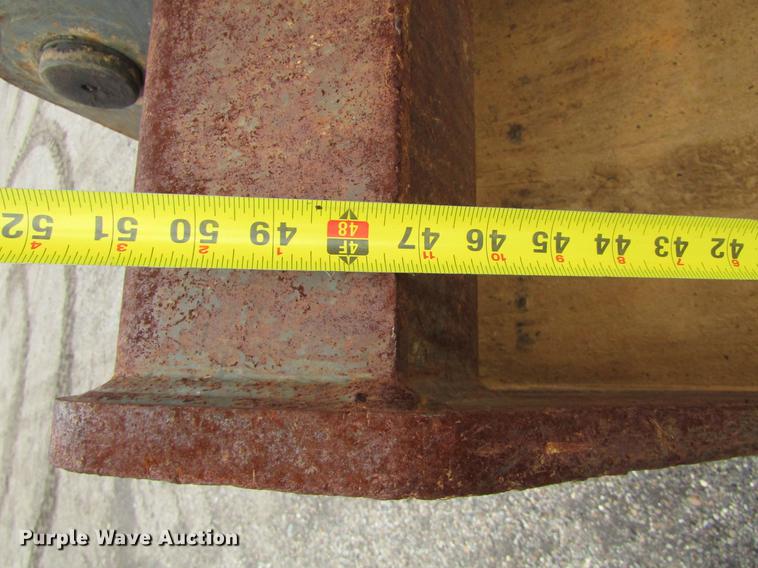 image for item DC0084 1999 John Deere 270LC excavator