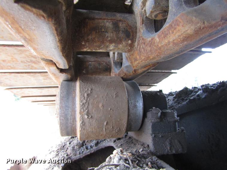 image for item DC0084 1999 John Deere 270LC excavator