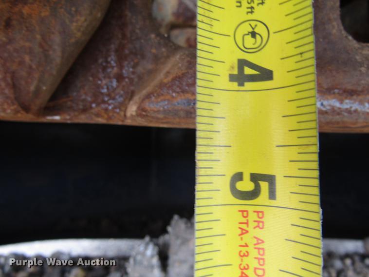 image for item DC0084 1999 John Deere 270LC excavator