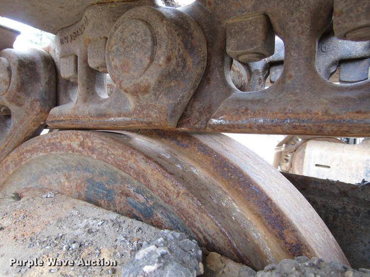 image for item DC0084 1999 John Deere 270LC excavator