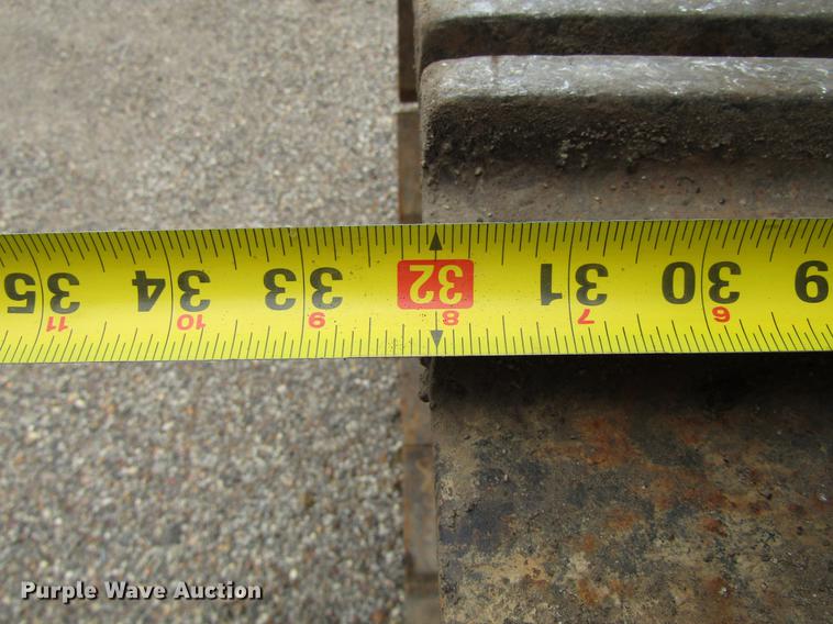 image for item DC0084 1999 John Deere 270LC excavator