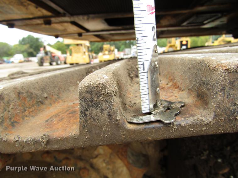 image for item DC0084 1999 John Deere 270LC excavator