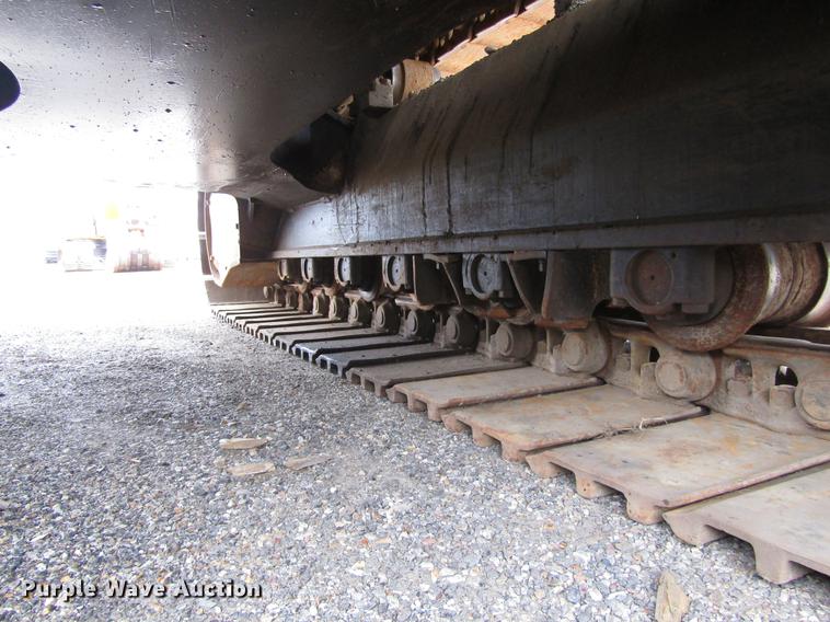 image for item DC0084 1999 John Deere 270LC excavator