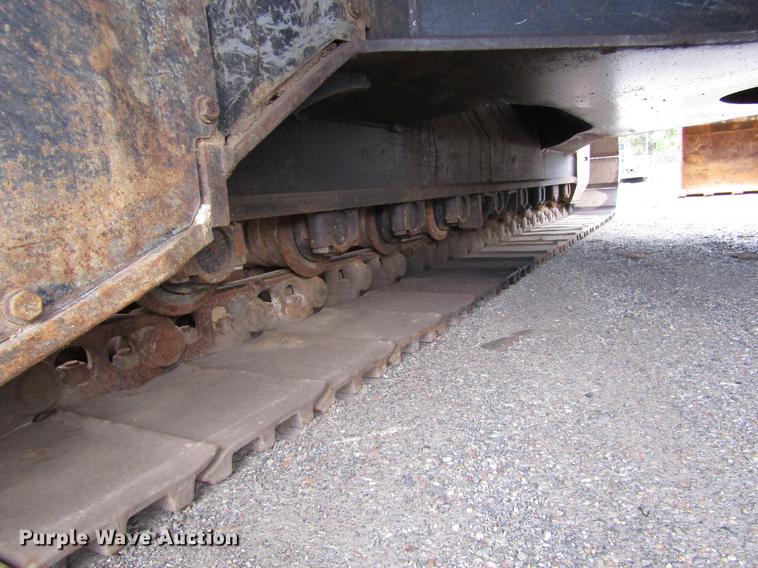 image for item DC0084 1999 John Deere 270LC excavator