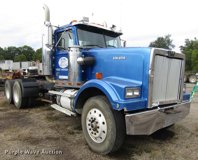 image for item DC0085 1994 Western Star 4964F semi truck
