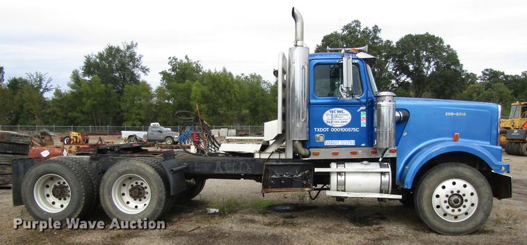 image for item DC0085 1994 Western Star 4964F semi truck