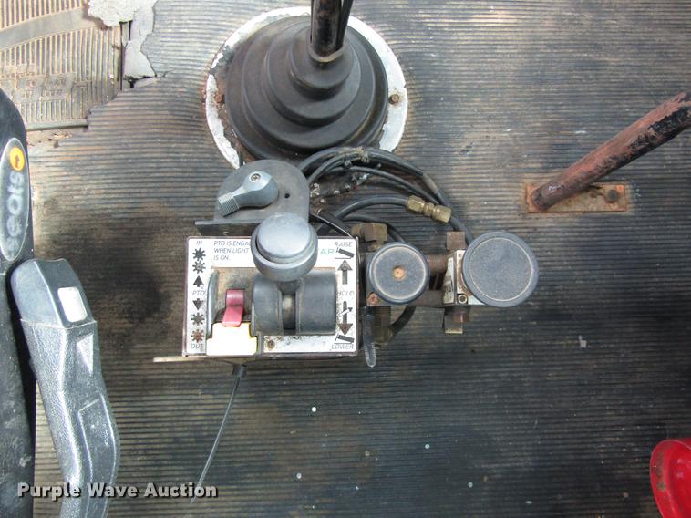 image for item DC0085 1994 Western Star 4964F semi truck