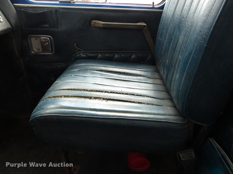 image for item DC0085 1994 Western Star 4964F semi truck