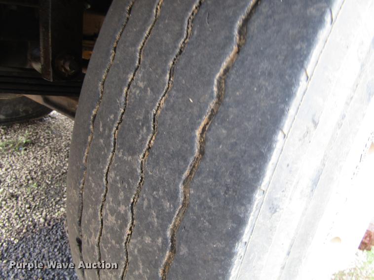 image for item DC0085 1994 Western Star 4964F semi truck