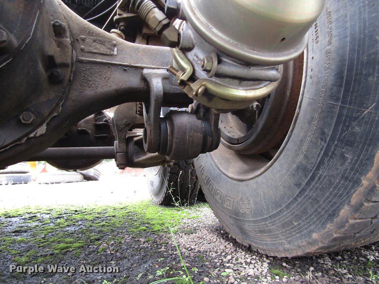 image for item DC0085 1994 Western Star 4964F semi truck