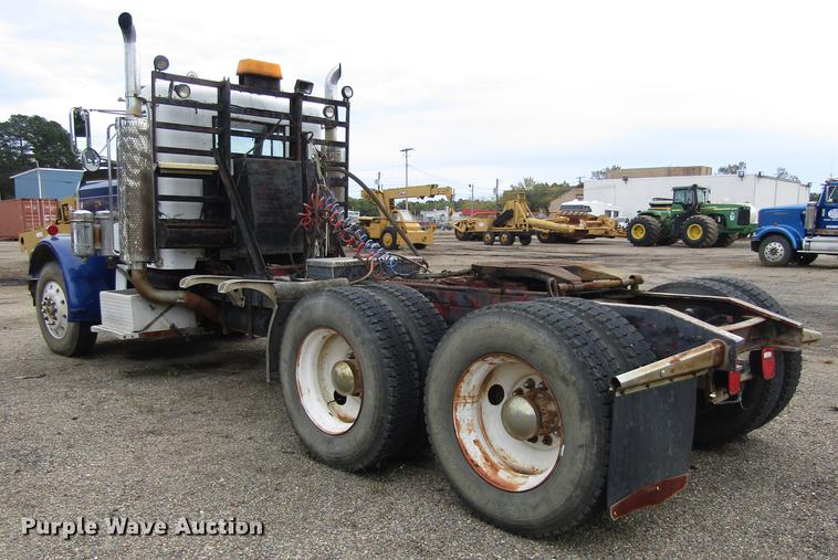 image for item DC0086 1983 Peterbilt 369 semi truck