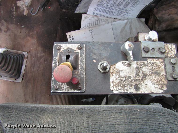 image for item DC0086 1983 Peterbilt 369 semi truck