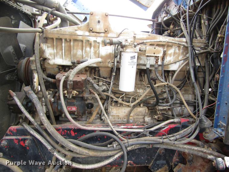 image for item DC0086 1983 Peterbilt 369 semi truck