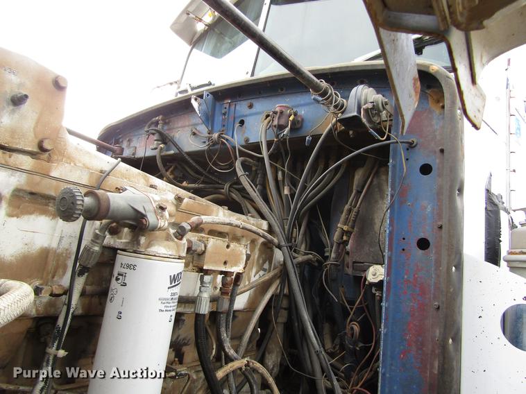 image for item DC0086 1983 Peterbilt 369 semi truck