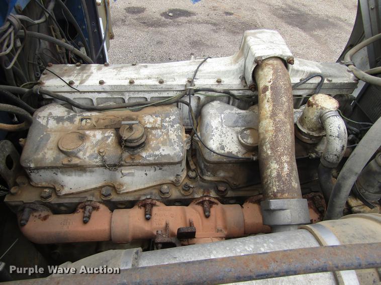 image for item DC0086 1983 Peterbilt 369 semi truck