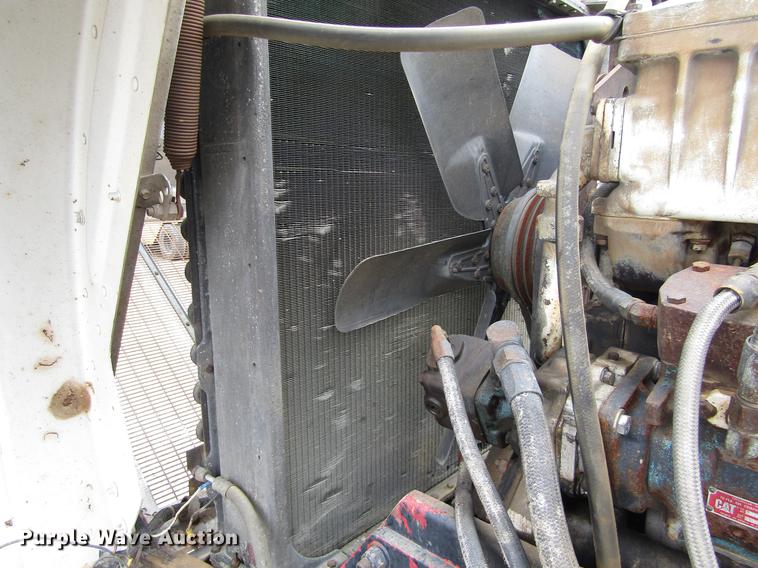 image for item DC0086 1983 Peterbilt 369 semi truck