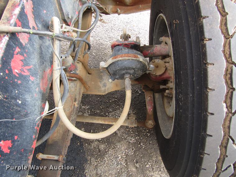 image for item DC0086 1983 Peterbilt 369 semi truck