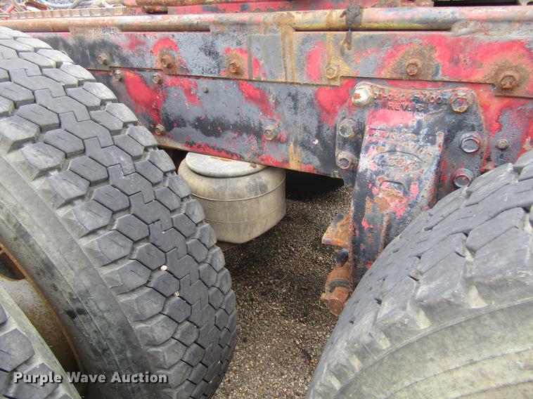 image for item DC0086 1983 Peterbilt 369 semi truck