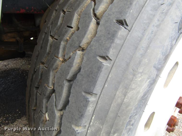 image for item DC0086 1983 Peterbilt 369 semi truck