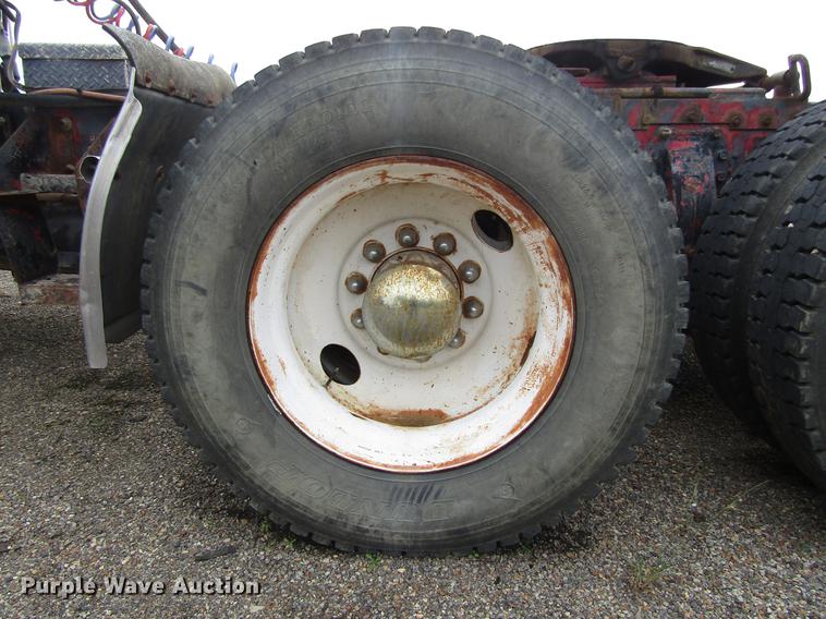 image for item DC0086 1983 Peterbilt 369 semi truck