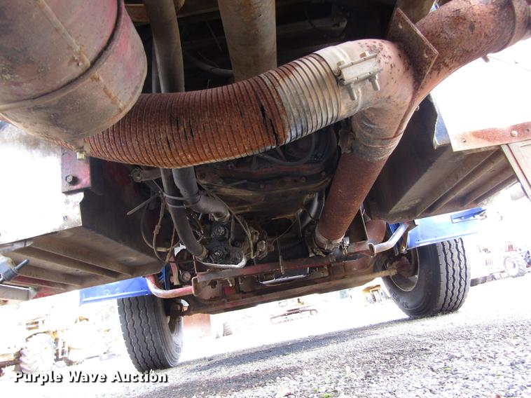 image for item DC0086 1983 Peterbilt 369 semi truck