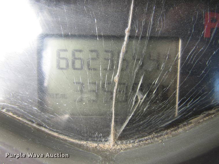 image for item DC0087 2001 Mack CH613 vacuum truck