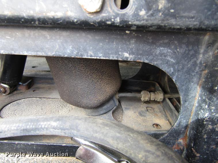 image for item DC0087 2001 Mack CH613 vacuum truck