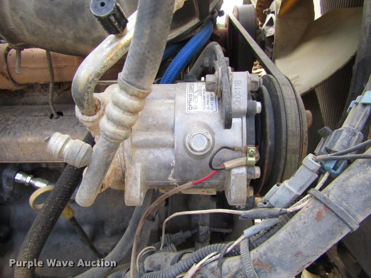 image for item DC0087 2001 Mack CH613 vacuum truck