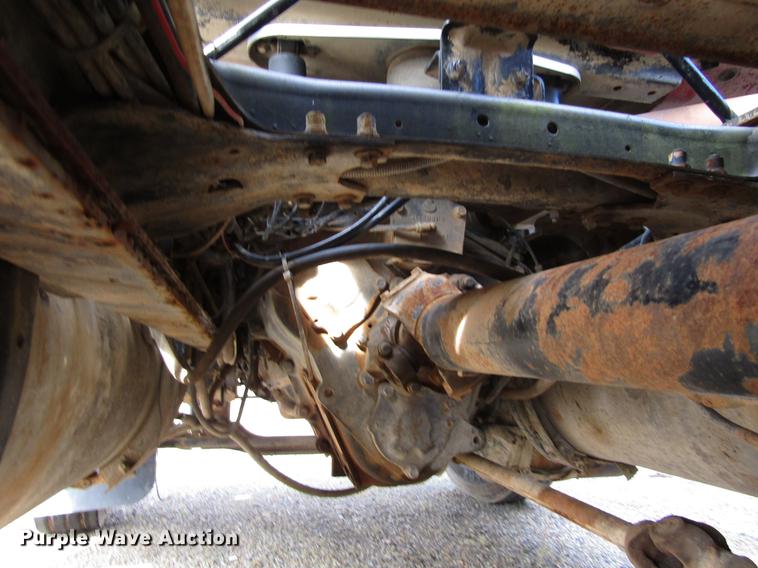 image for item DC0087 2001 Mack CH613 vacuum truck